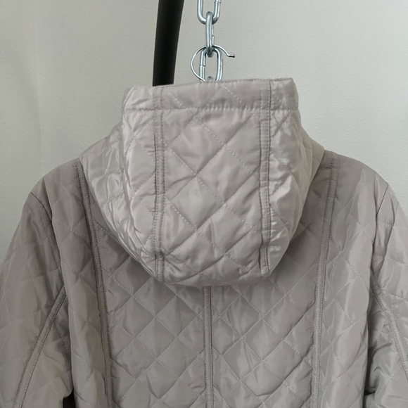 GUESS Quilted Coat EUC - Picture 4 of 10